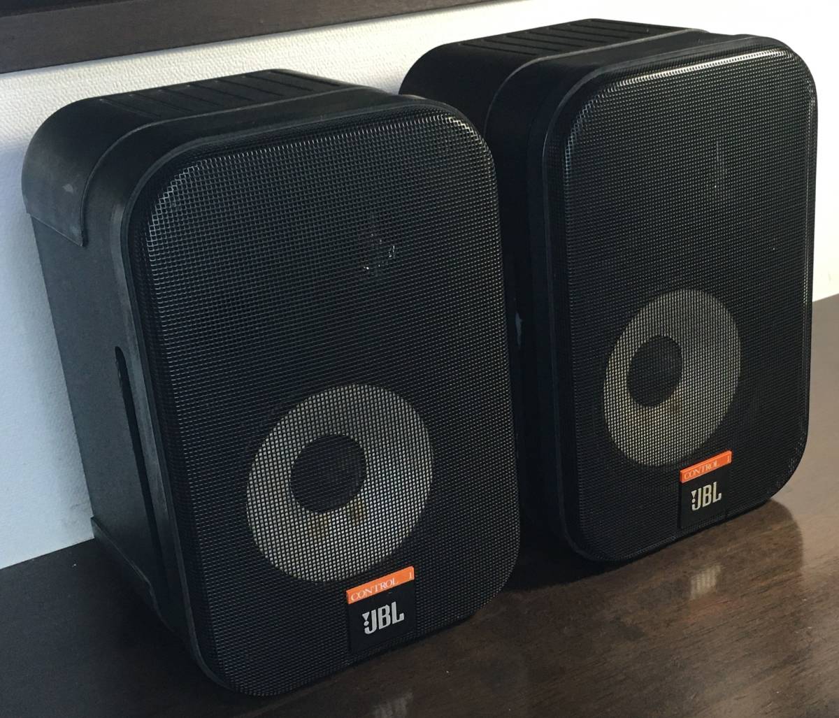 JBL Control 1の修理・レビュー：修理は面倒＆高音寄りな音です 方法 1