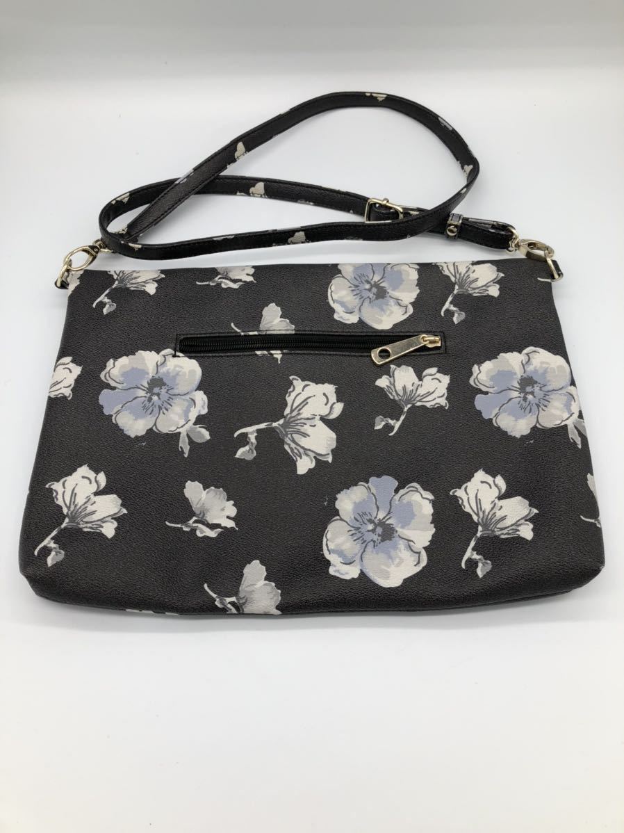 Ozoc オゾック ショルダーバッグ 花柄 ブラック 35 25 3 5cm その他 売買されたオークション情報 Yahooの商品情報をアーカイブ公開 オークファン Aucfan Com Ozoc オゾック ショルダーバッグ 花柄 ブラック 35 25 3 5cm その他 売買されたオークション情報 Yahooの商品情報をアーカイブ公開 オークファン Aucfan Com