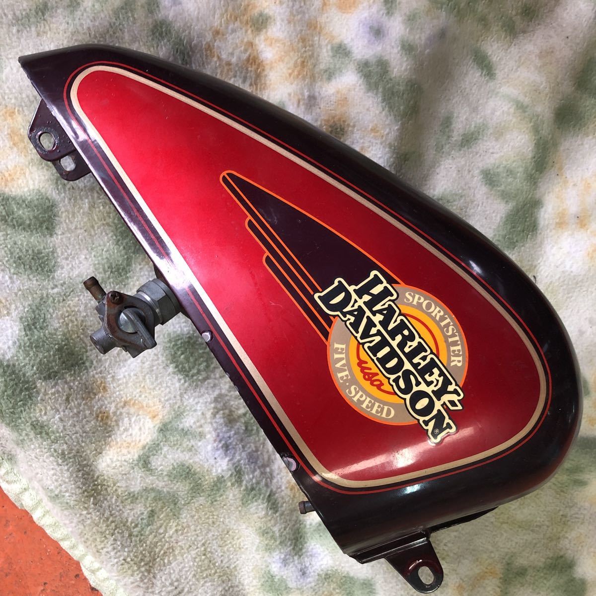 ☆ハーレー スポーツスター タンク 純正 中古☆
