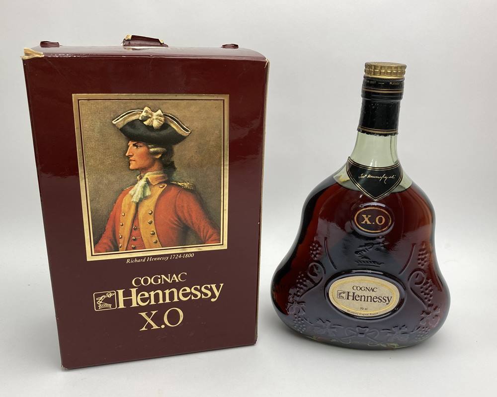 ☆ 未開栓 ヘネシー XO 700ml 40% 箱付き 発送はゆうパックのみ