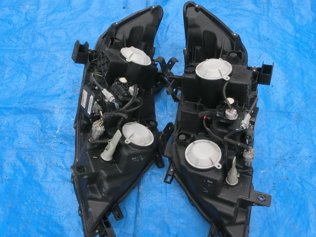 D12/ C25セレナ純正HIDヘッドライト左右KOITO 100-24859 D12/C25セレナ