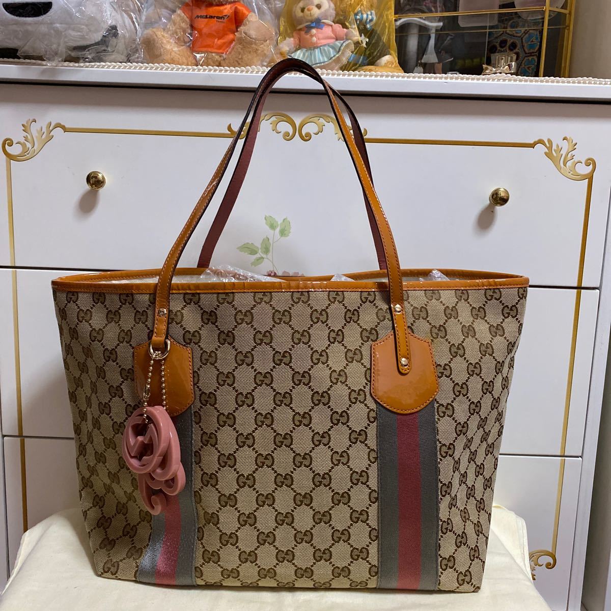 GGキャンバス グッチ トートバッグ GUCCI チャーム付き ハンドバッグ