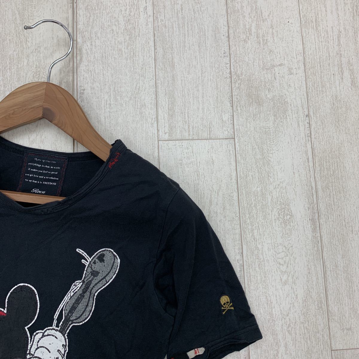 新品】Roenロエン Disneyディズニー 黒 クラッシュミッキー半袖 