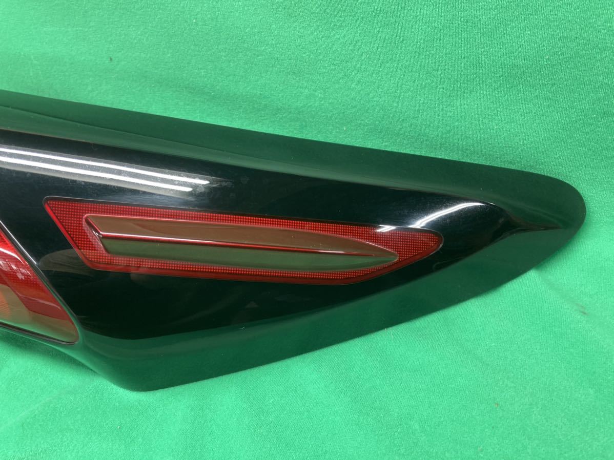 トヨタハリアー60系純正右側テールランプユニット、イチコー製品 トヨタ ハリアー 60系 後期用 右テールライト LEDタイプ ユニットのみ
