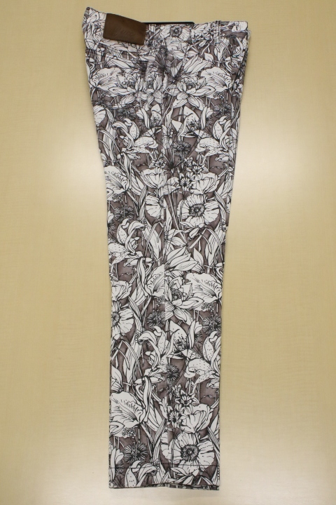 【希少品】GUCCI　グッチ　パンツ　花柄　フローラル　GG柄　42　フレア 希少品】GUCCI グッチ パンツ 花柄 フローラル GG柄 42 フレア 【公式