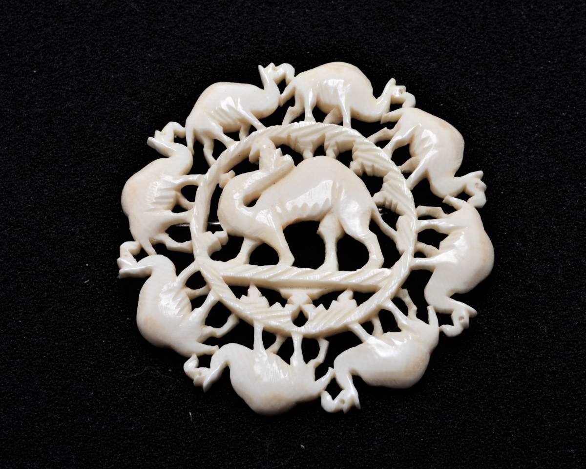 至高の逸品 アンティーク 象牙風 白色天然素材 駱駝 彫刻 ブローチ カメオ 売買されたオークション情報 Yahooの商品情報をアーカイブ公開 オークファン Aucfan Com