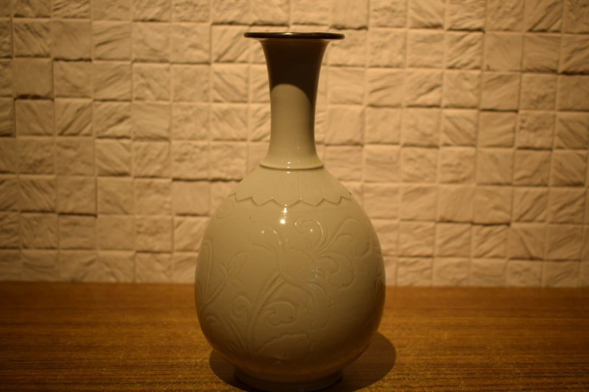 GE】GA40【東海コレクター所蔵品】時代 白磁花草文銀覆輪花瓶 /定窯 白