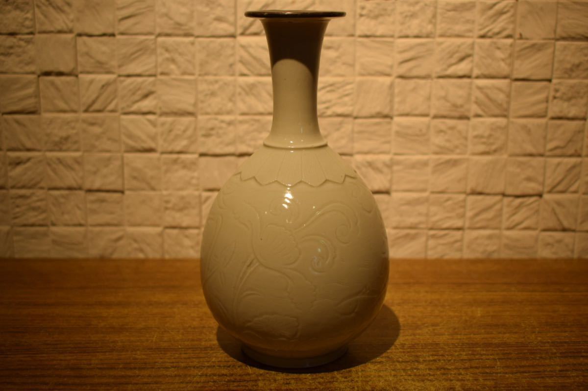 GE】GA40【東海コレクター所蔵品】時代 白磁花草文銀覆輪花瓶 /定窯 白