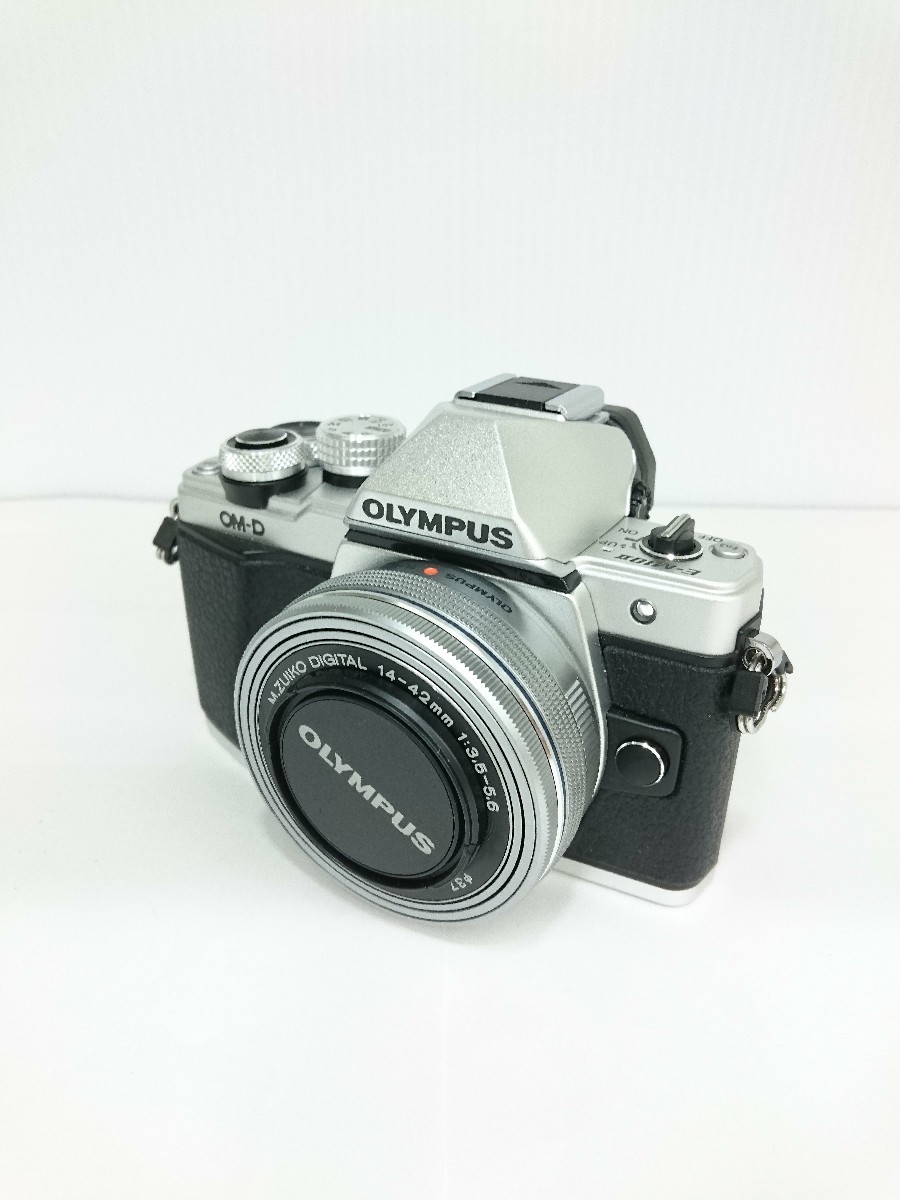 OLYMPUS◇デジタル一眼カメラ OM-D E-M10 Mark II 14-42mm EZレンズ