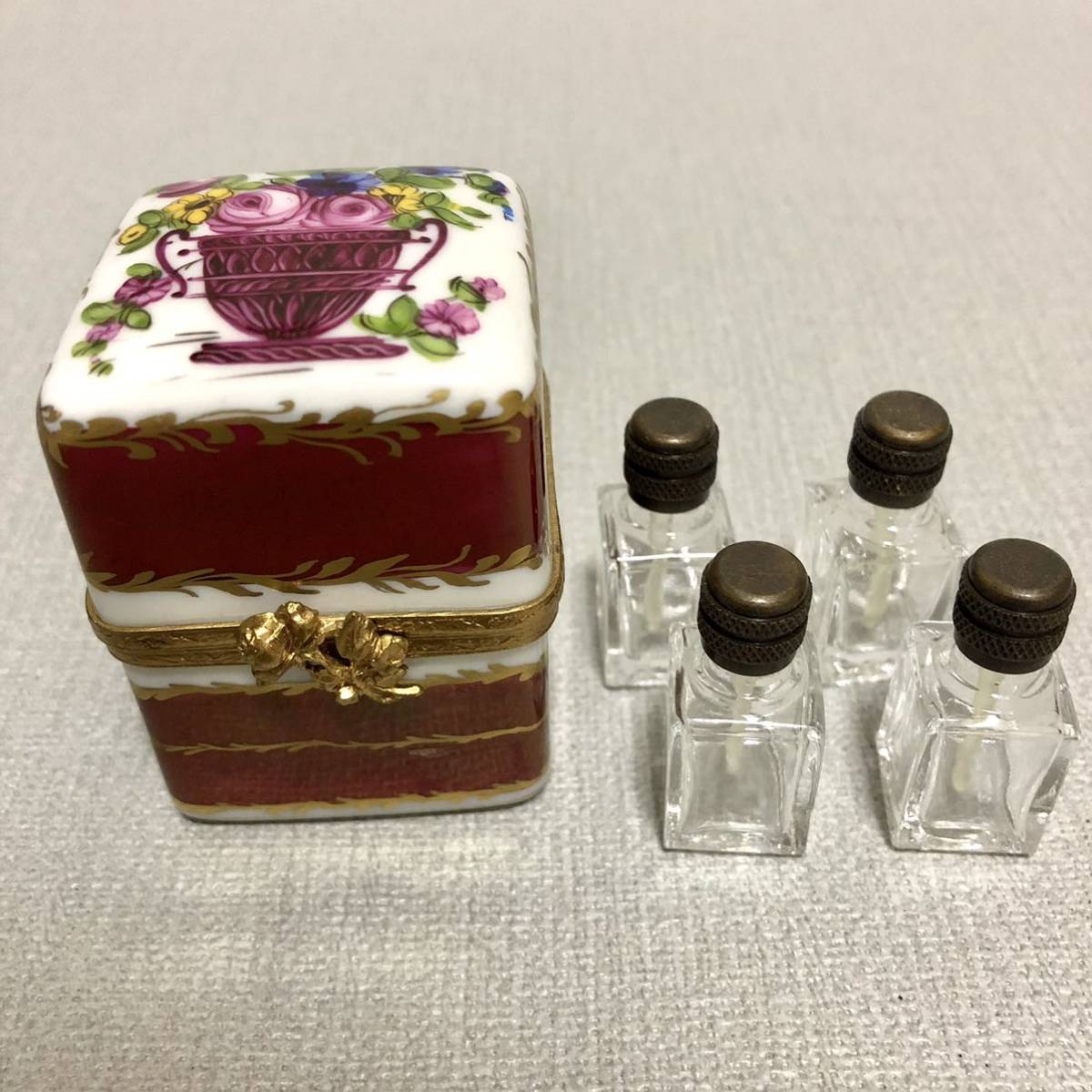 リモージュ LIMOGES フランス製 香水瓶 小物入れ アンティーク ◎花柄