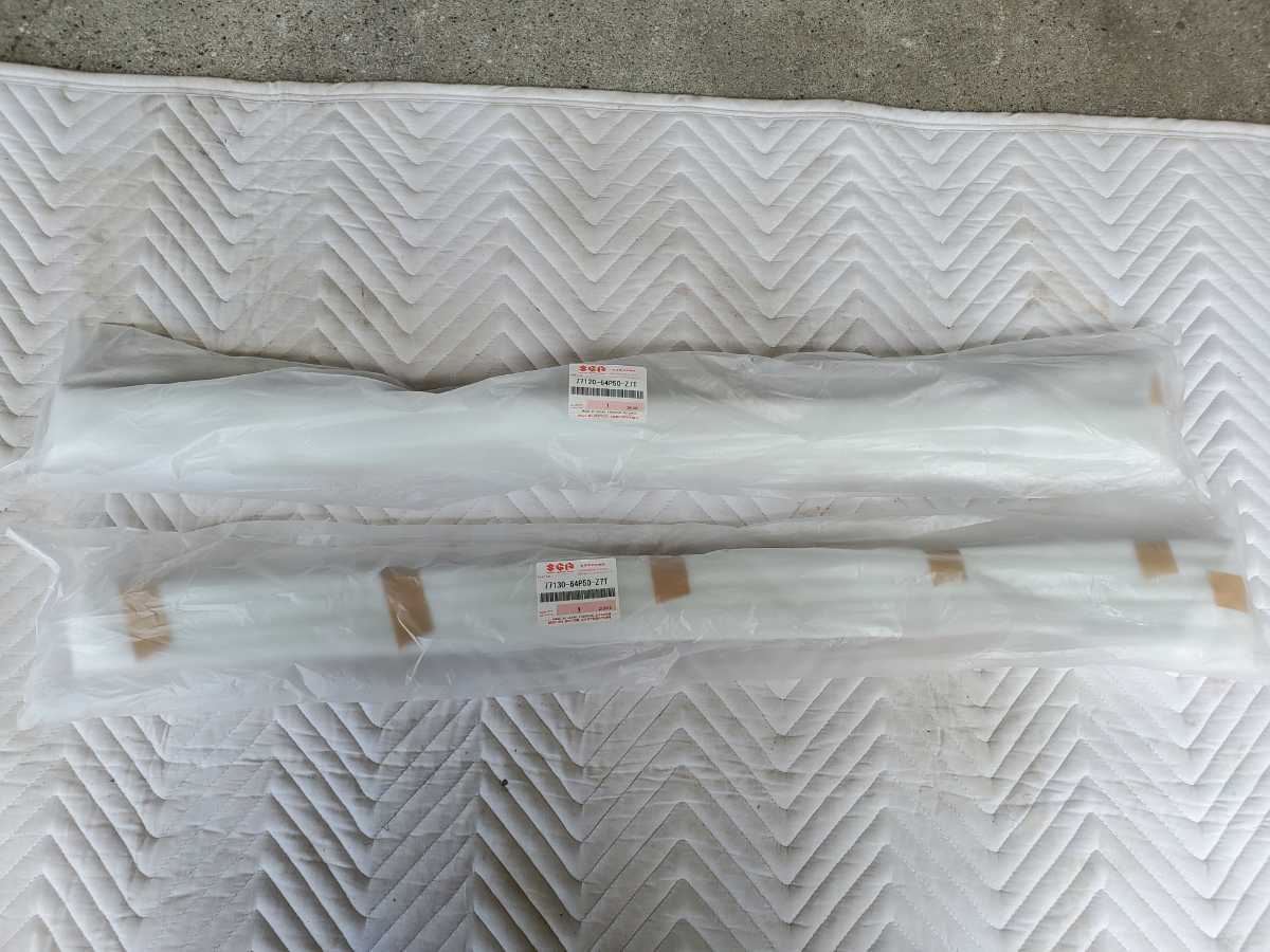 DA17Wエブリイワゴンスライドレールカバー左右セット新品77130-64P50