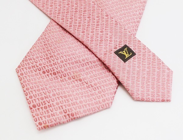 LOUIS VUITTON ロゴネクタイ 箱付☆ピンク系 LOUIS VUITTON ピンク