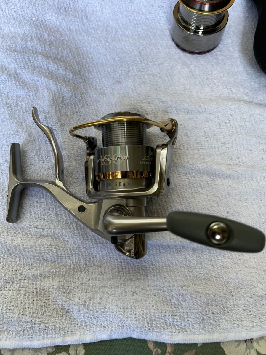 Daiwa トウナメントZ2500LBD スピニングリール DAIWA 【公式通販】