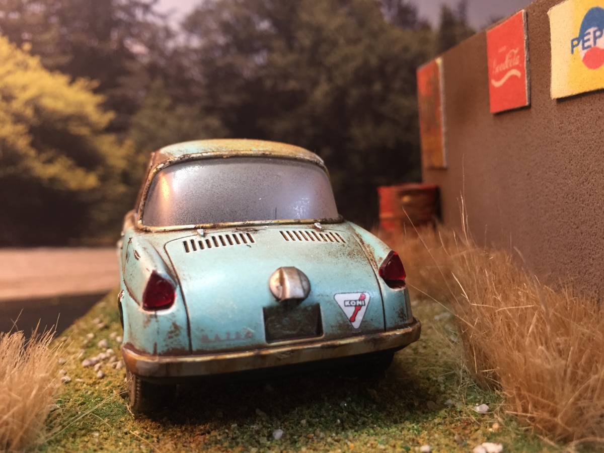 昭和レトロな風景 1/32 マツダ クーペ 旧車 自作ジオラマ完成品 ケース