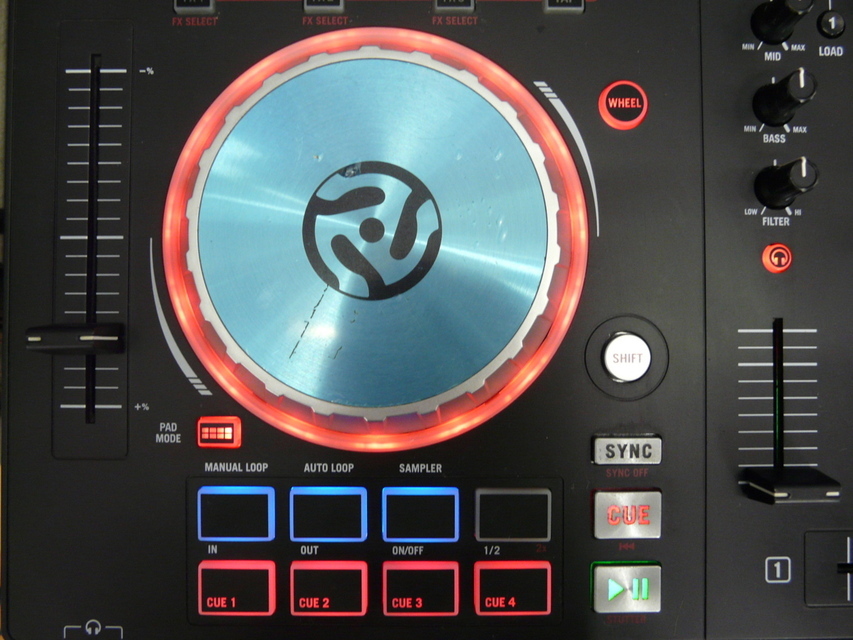 Numark DJコントローラー Party ブラック 美品 Live 動作保証 美品