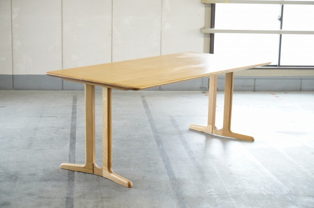 IDC大塚家具 フィル 14万 ダイニングテーブル オーク材 無垢材 机 食卓 2本