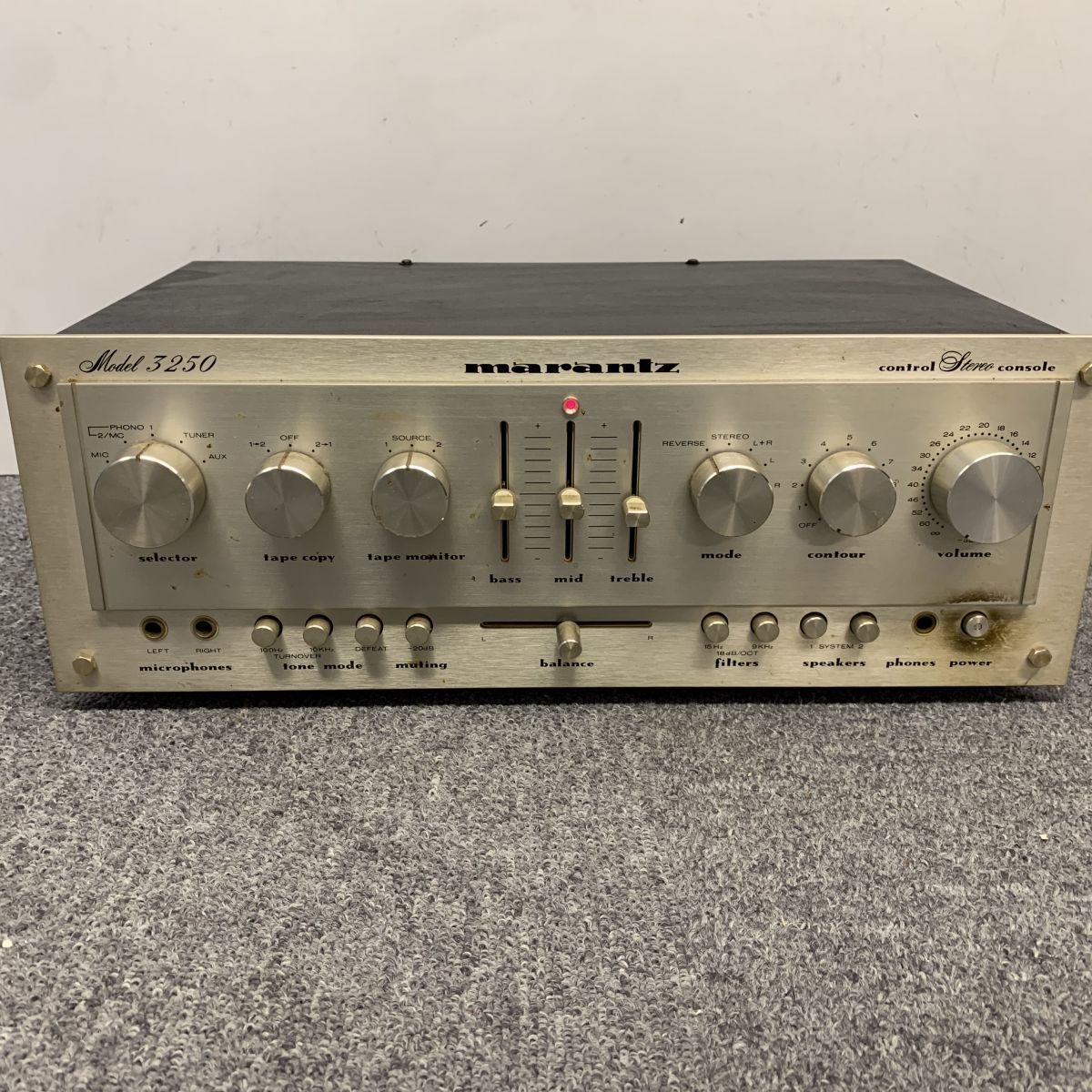 希少動作品Marantz マランツ MODEL 3250 プコントロールアンプ 希少