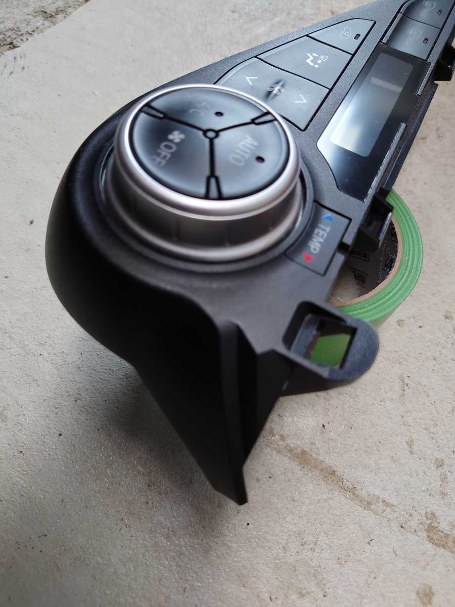 アクア NHP10 エアコンパネル 中期Gグレード 黒シボの入札履歴 - 入札  