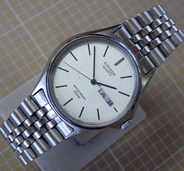 ★即決★送料無料★CITIZEN QUARTZ 5500-F50131 シチズンメンズ腕時計★電池交換済★バンドサイズ調整します★