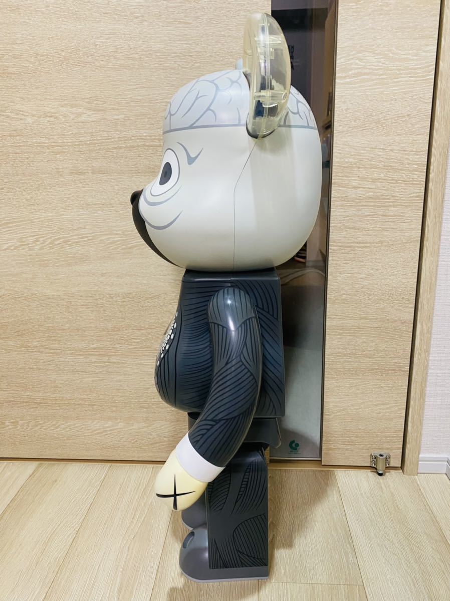 入手困難 美品 BE@RBRICK ベアブリック KAWS 人体模型 グレー 1000