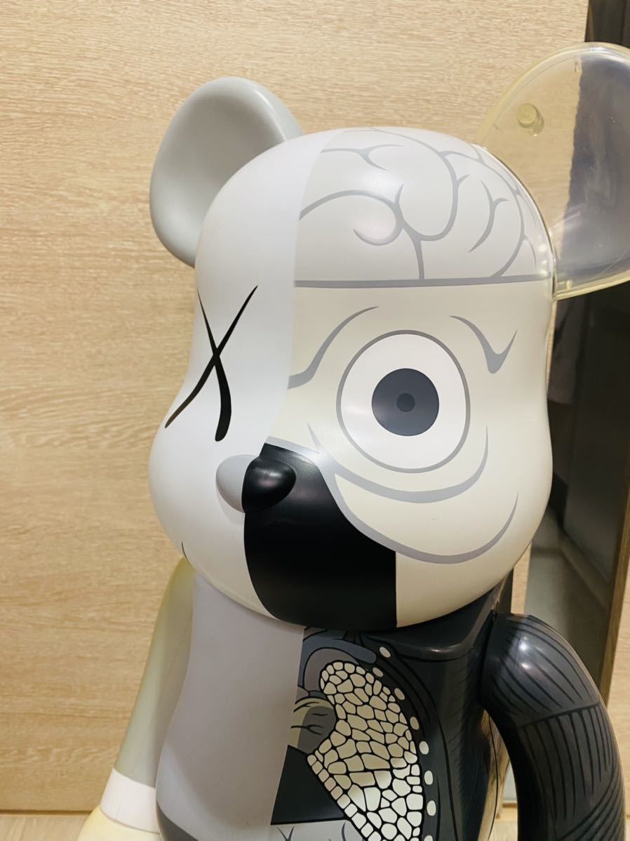 入手困難 美品 BE@RBRICK ベアブリック KAWS 人体模型 グレー 1000