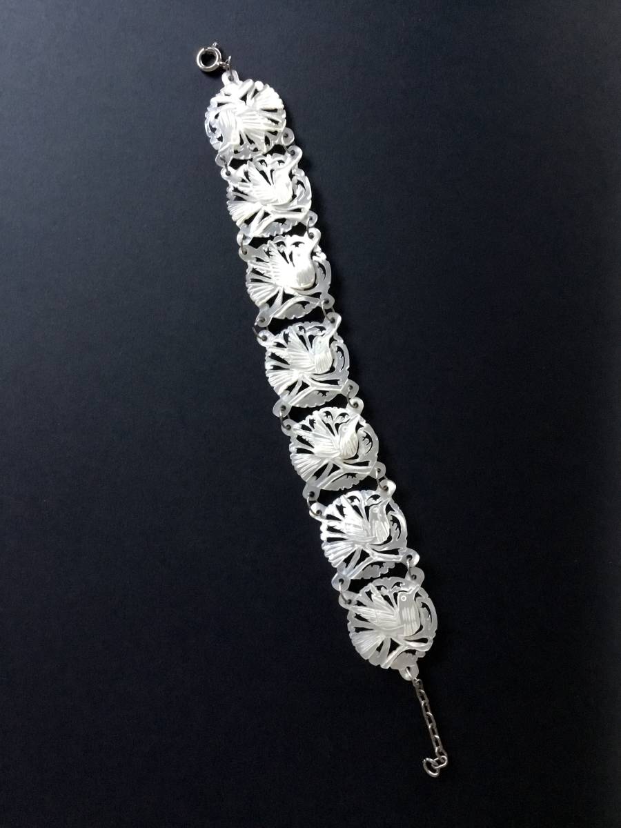 光を集めてまたたく ベツレヘムパール 白いアクセサリー 美しい透かし 