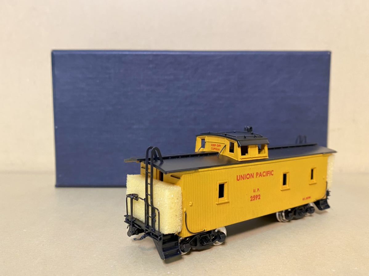 UNION PACIFIC CA-1 WOOD CABOOSE 2592