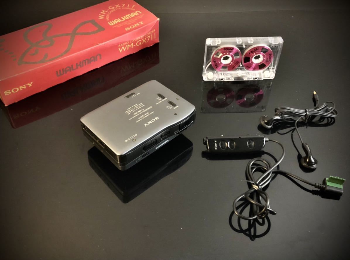 カセットウォークマン SONY WM-FX200白「整備済み、完動超美品」