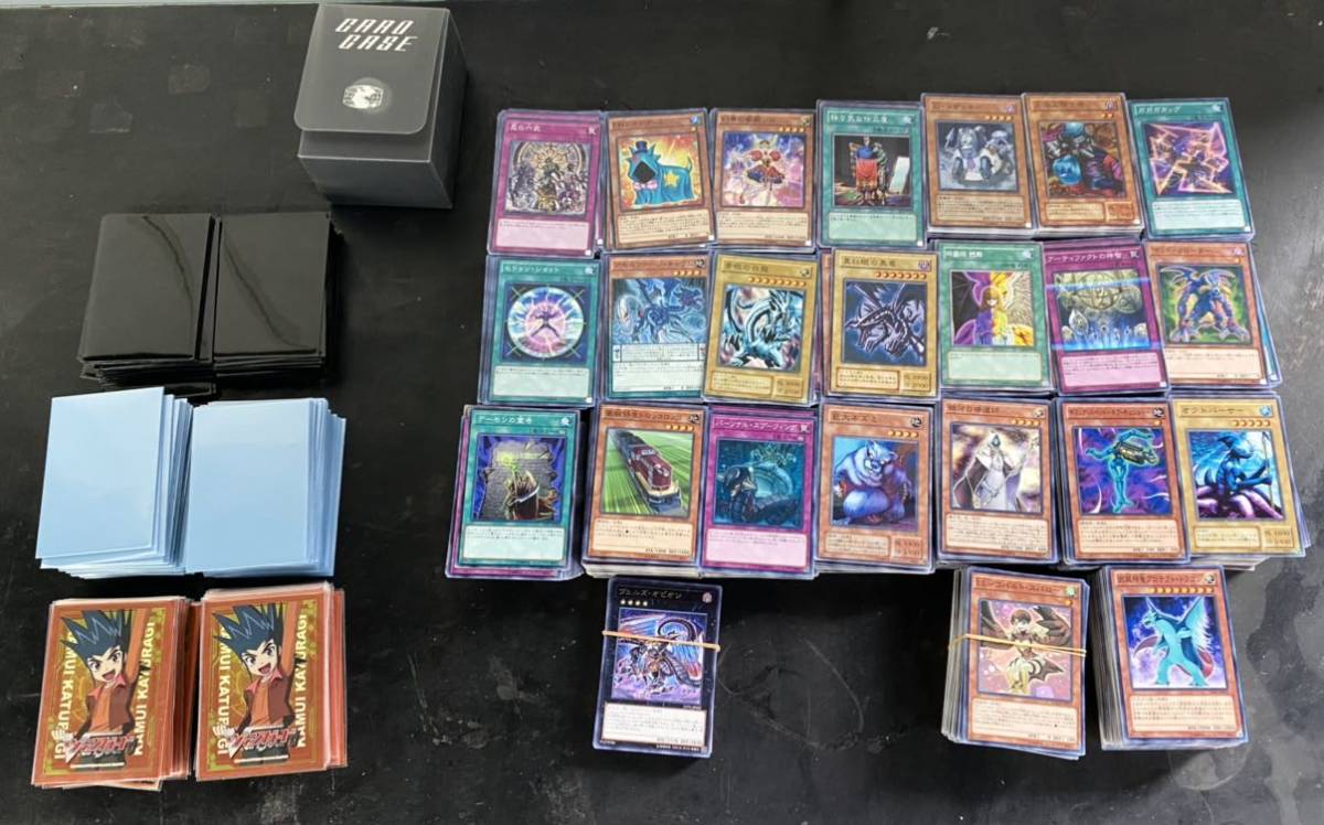 遊戯王カード 引退 デッキ まとめ 約2000枚以上 まとめて 【公式通販】