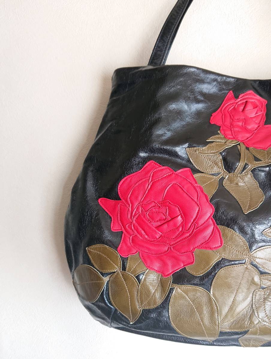 新品★スザンナハンター バッグ 黒 牛革 バラ 薔薇 SUSANNAH HUNTER マルニ アッシュぺーフランス ジャックルコー h.pfrance 2026年最新Yahoo!オークション -スザンナハンターの中古品・新品・未 goldie 公式 Bee! 前ポケット付ショルダーバッグ|