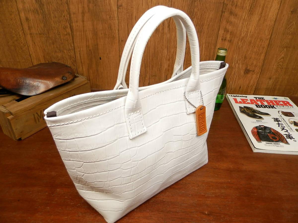 FURLA FURLAフルラ ハンドバッグ 型押しレザー オフホワイト系 FURLA FURLAフルラ ハンドバッグ 型押しレザー オフホワイト系