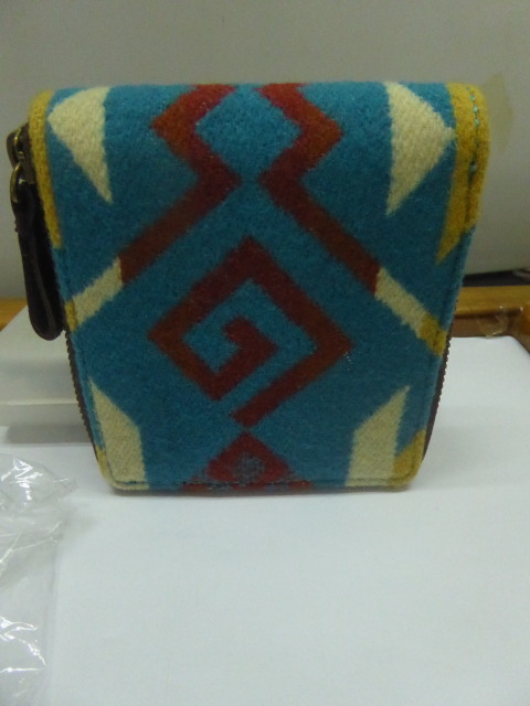 【お得，定番】 格安 PENDLETON ラウンド ２つ折り財布ウール 小銭入れ付き(二つ折り財布（小銭入れあり）)｜売買されたオークション情報、yahooの商品情報をアーカイブ公開 - オークファン 二つ折り財布（小銭入れあり）