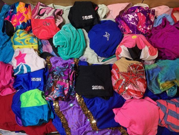 【整理品リサイクル】女子レオタードKIDSレオタード100枚程度★チャコットSASAKIなどブランドいろいろサイズいろいろお楽しみセット⑥_1