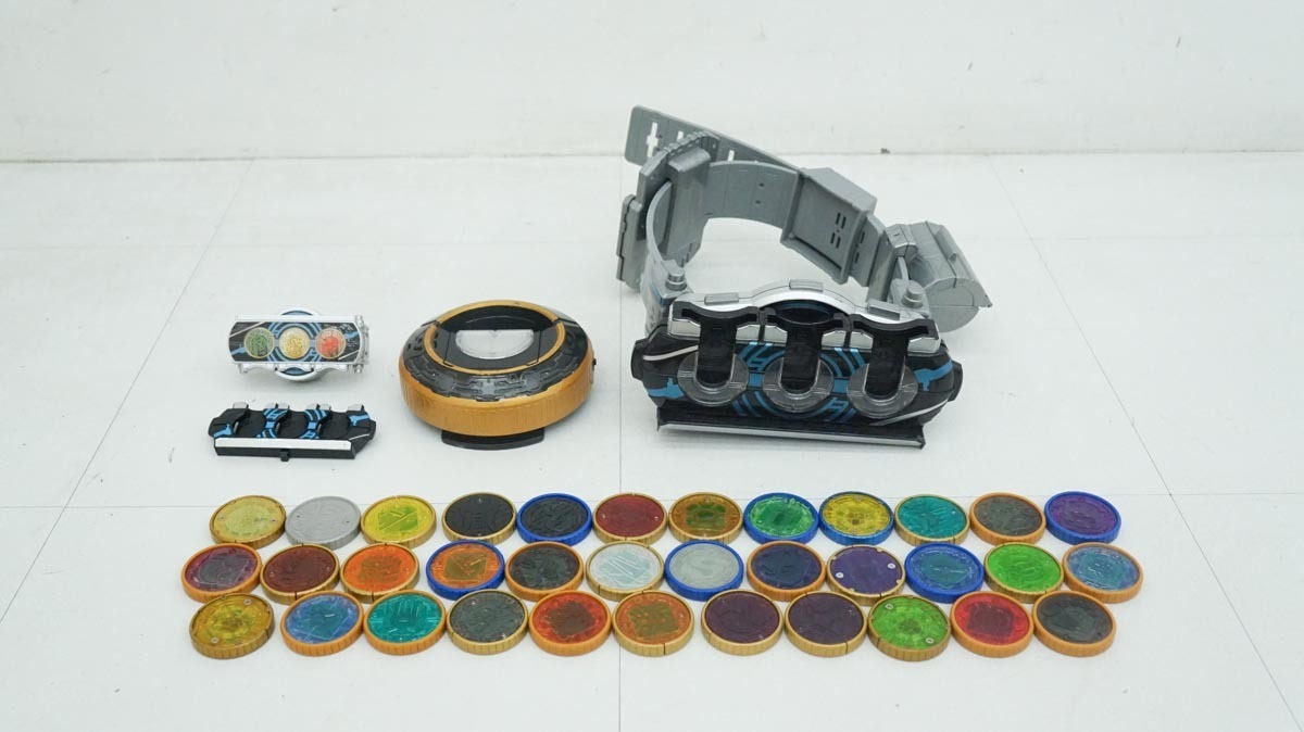 仮面ライダー オーズ 変身ベルト DXオーズドライバー メダル 35枚 ( 内 