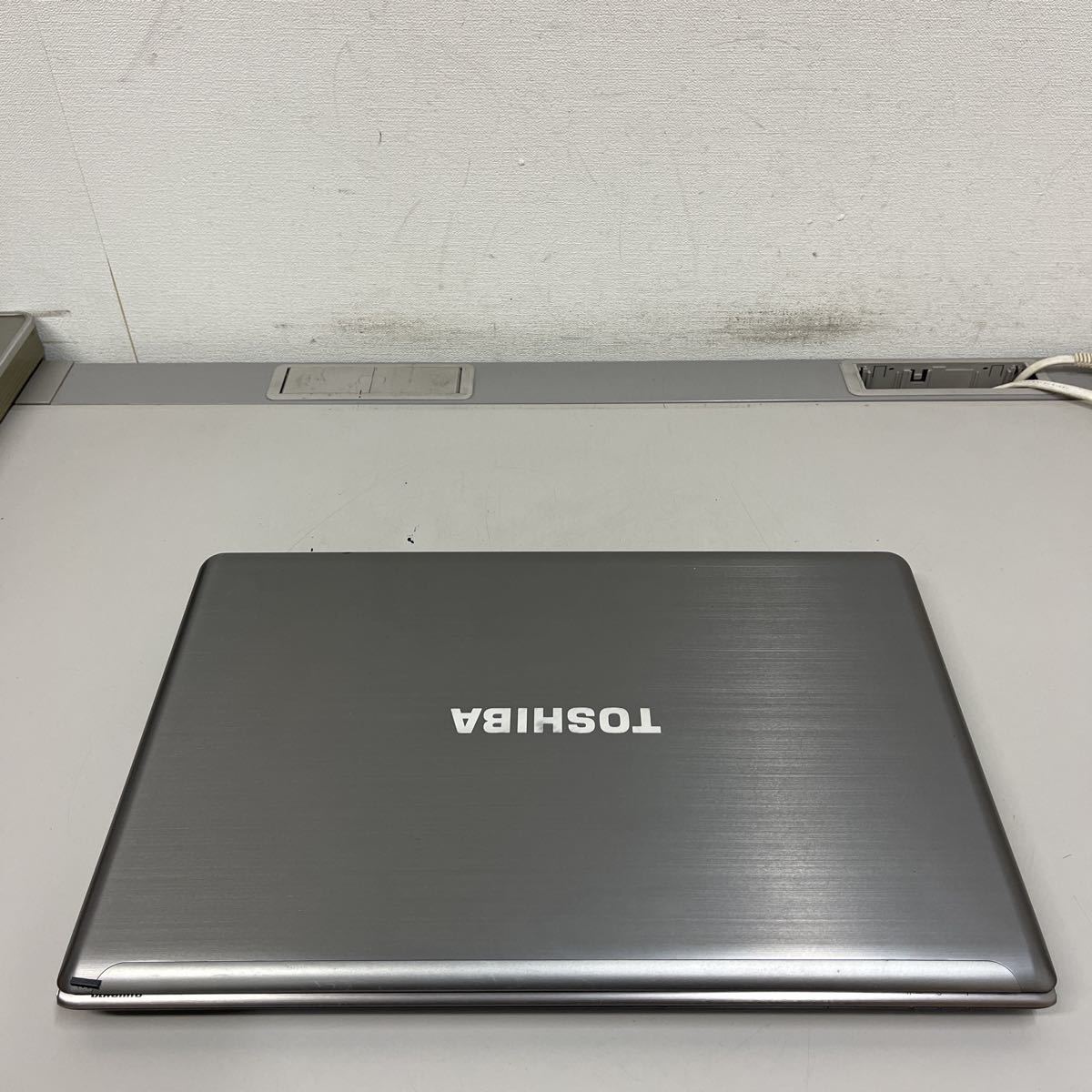 ジャンク東芝 TOSHIBA ノートPC T350/34BBS ジャンク dynabook T350