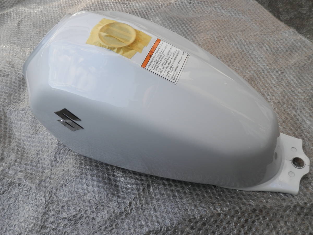 スズキ グラストラッカー 250 FI用 タンク白 中古品(スズキ用)｜売買