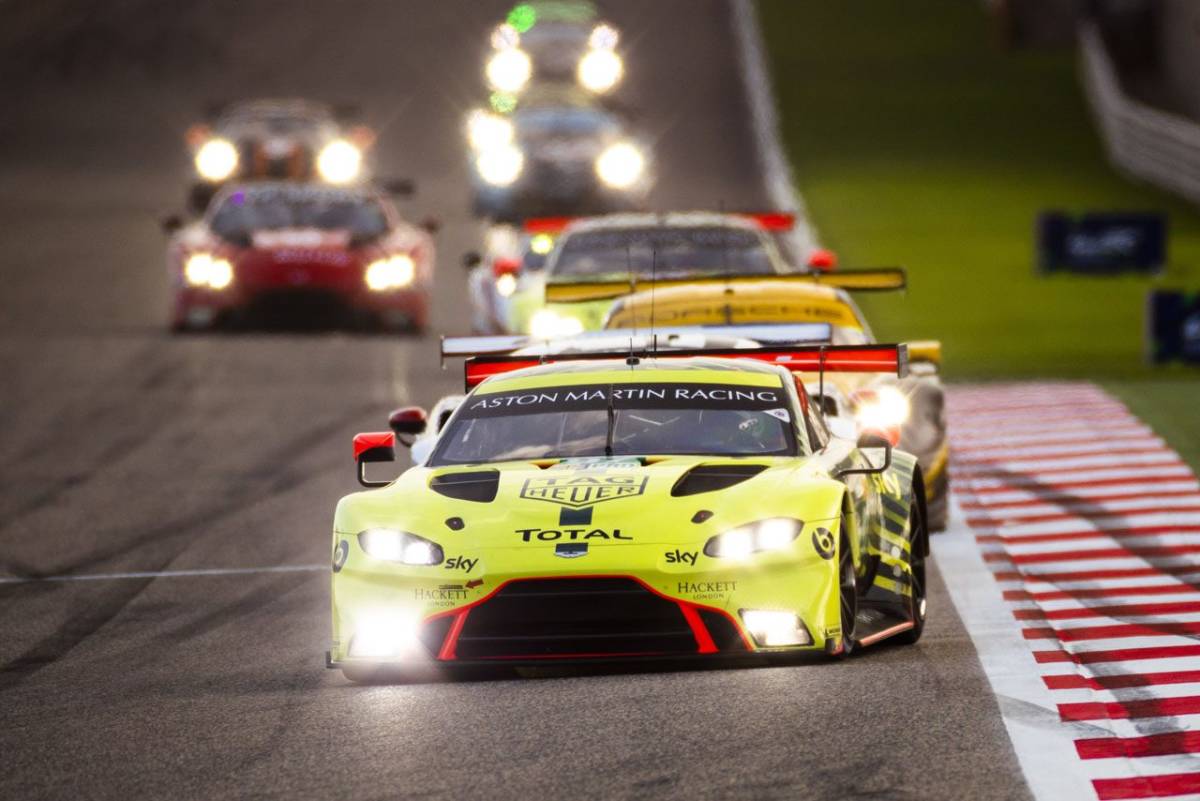 ASTON MARTIN Racing】WEC オフィシャル スウェットジャケット 紺 AMR
