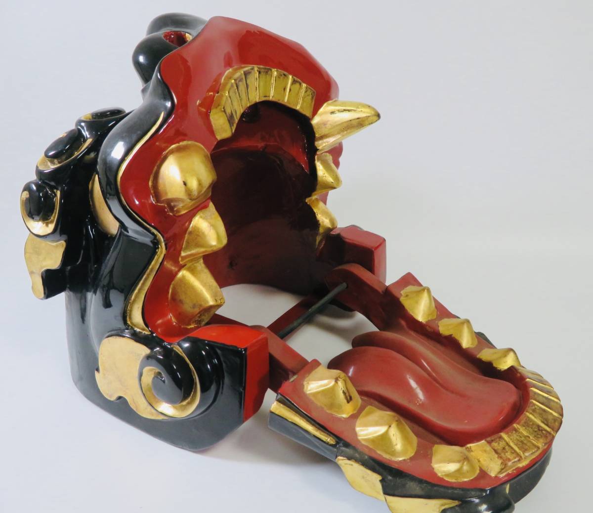 伝統工芸】雅博作 獅子頭 金彩 共箱 座布団 白毛 木彫 黒漆 在銘 作家 