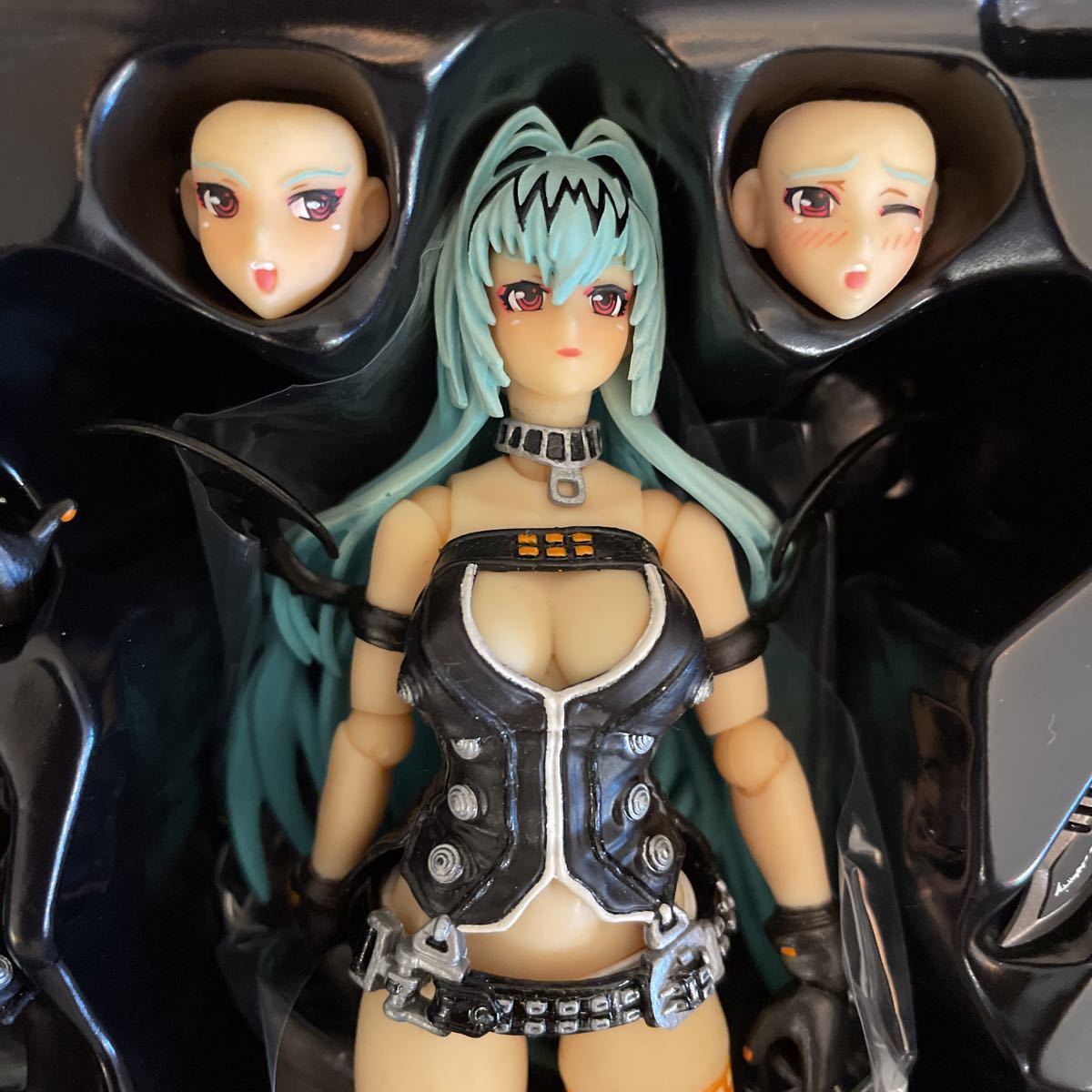 開封済み リボルテッククイーンズブレイド EXTRA クイーンズゲイト 門 