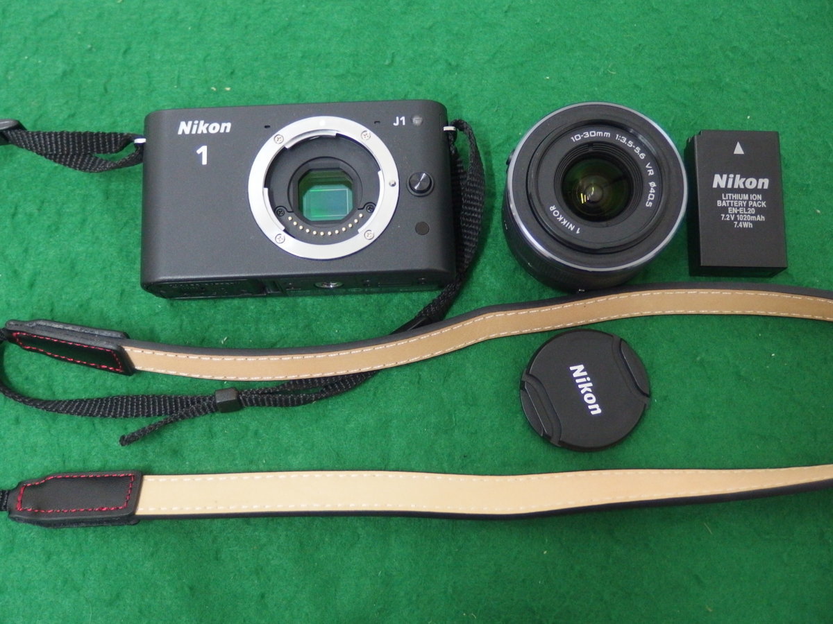 美品　ニコン　J1 レンズセット Zク1960 Nikon J1 レンズ セット NIKKOR 1 10-30mm 3.5-5.6 VR ズーム