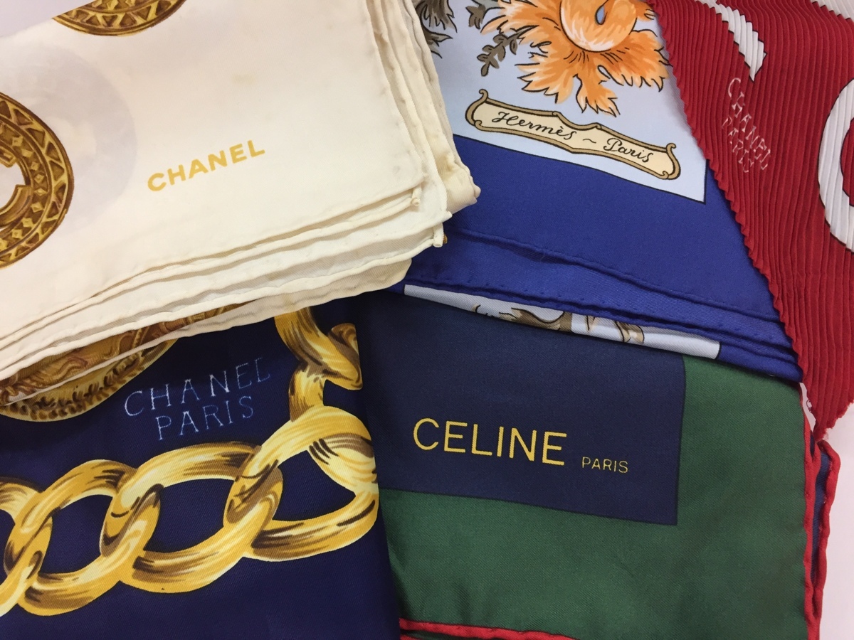 【まとめ】 HERMES カレ90 「Les Jardiniers du Roy(庭師のロイ)」/ CHANEL ココマーク柄 他 シルク100% スカーフ 5点 中古 Les Jardiniers du カレ 超美品 1960年代フランス製