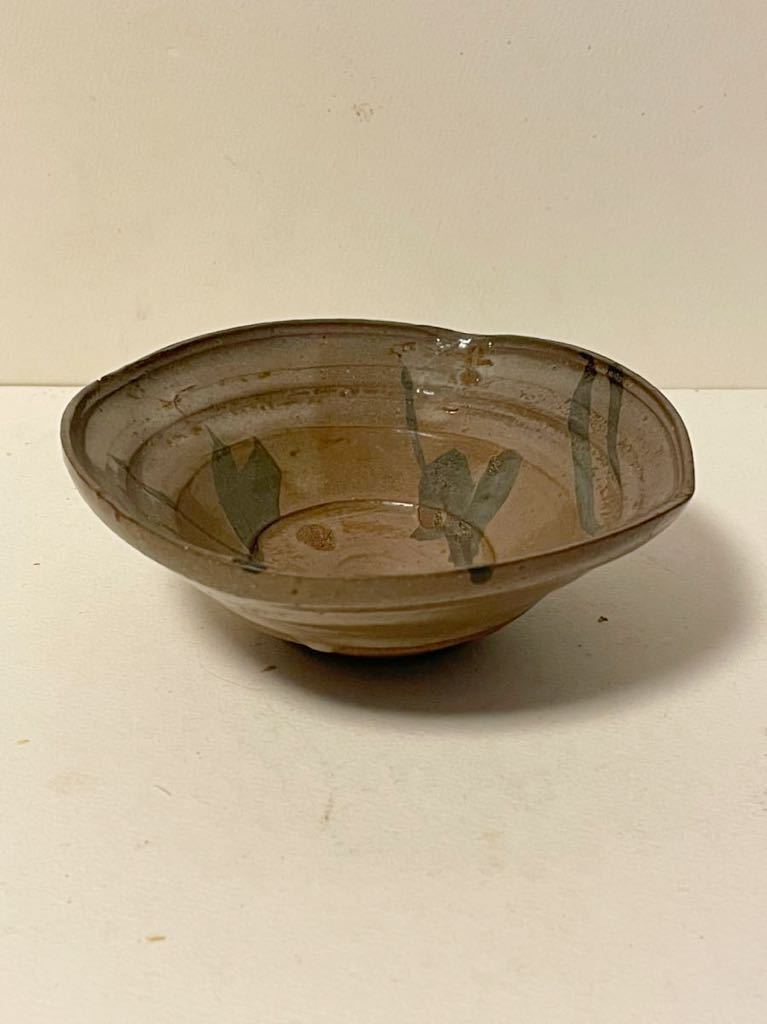 まさに逸品です！江戸前期から中期 古唐津 枇杷色の茶陶 絵唐津 茶碗