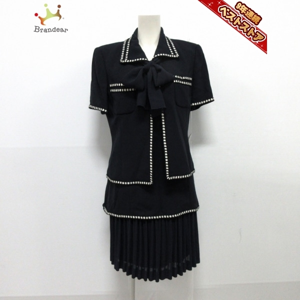 クレージュ COURREGES スカートスーツ サイズ9AR63 - ネイビー×白 レディース 3点セット/半袖 美品 レディーススーツ