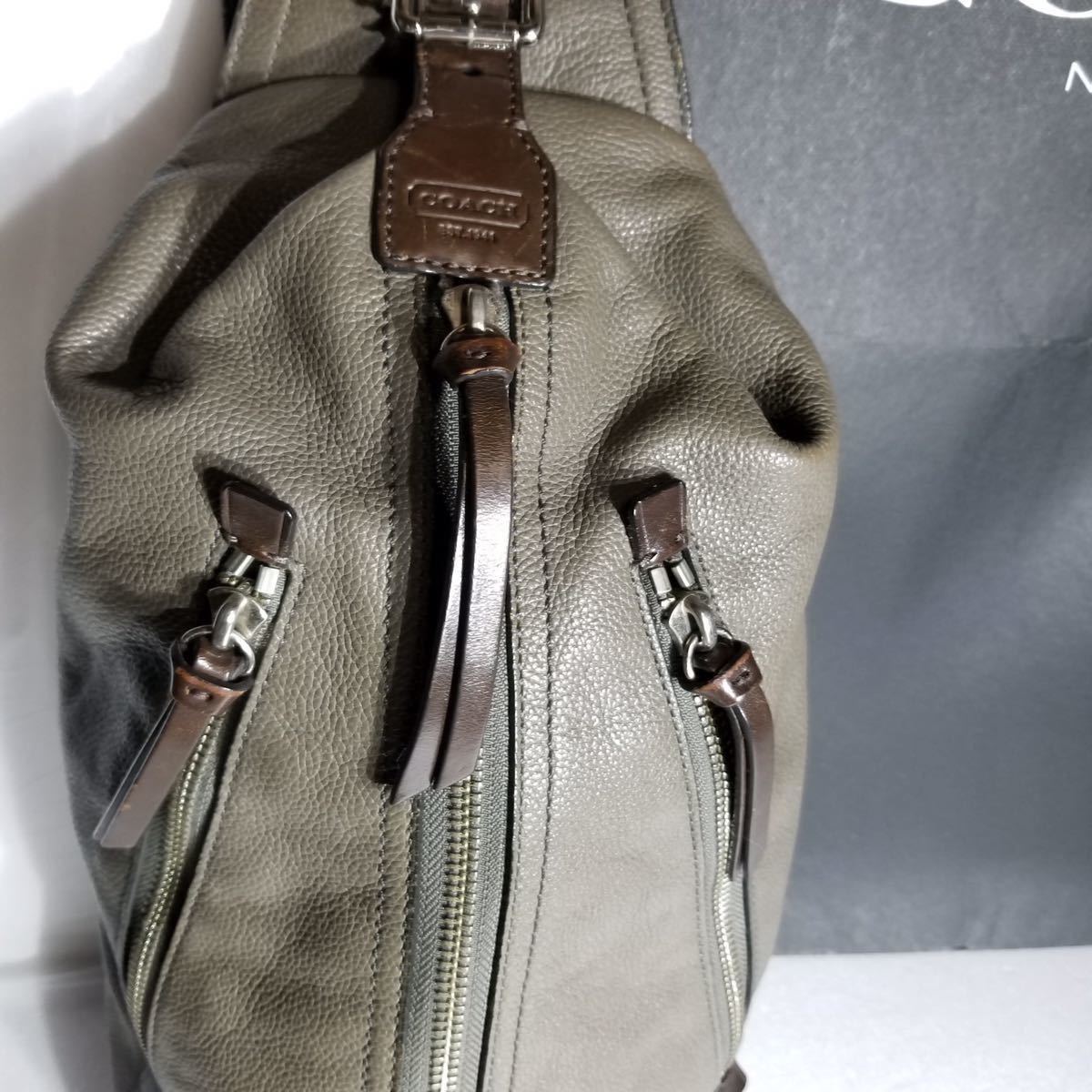トンプソン スリングパック コーチ レザー ボディバッグ ブラウン カーキ 人気 美品 COACH コーチ メンズ ボディバッグ トンプソン レザー スリング