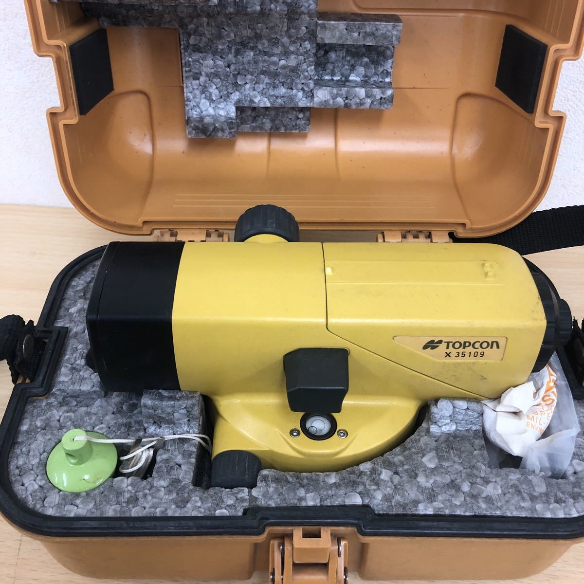 中古品 TOPCON オートレベル RT-B4 トップコン 測量機器 測定器 住まい