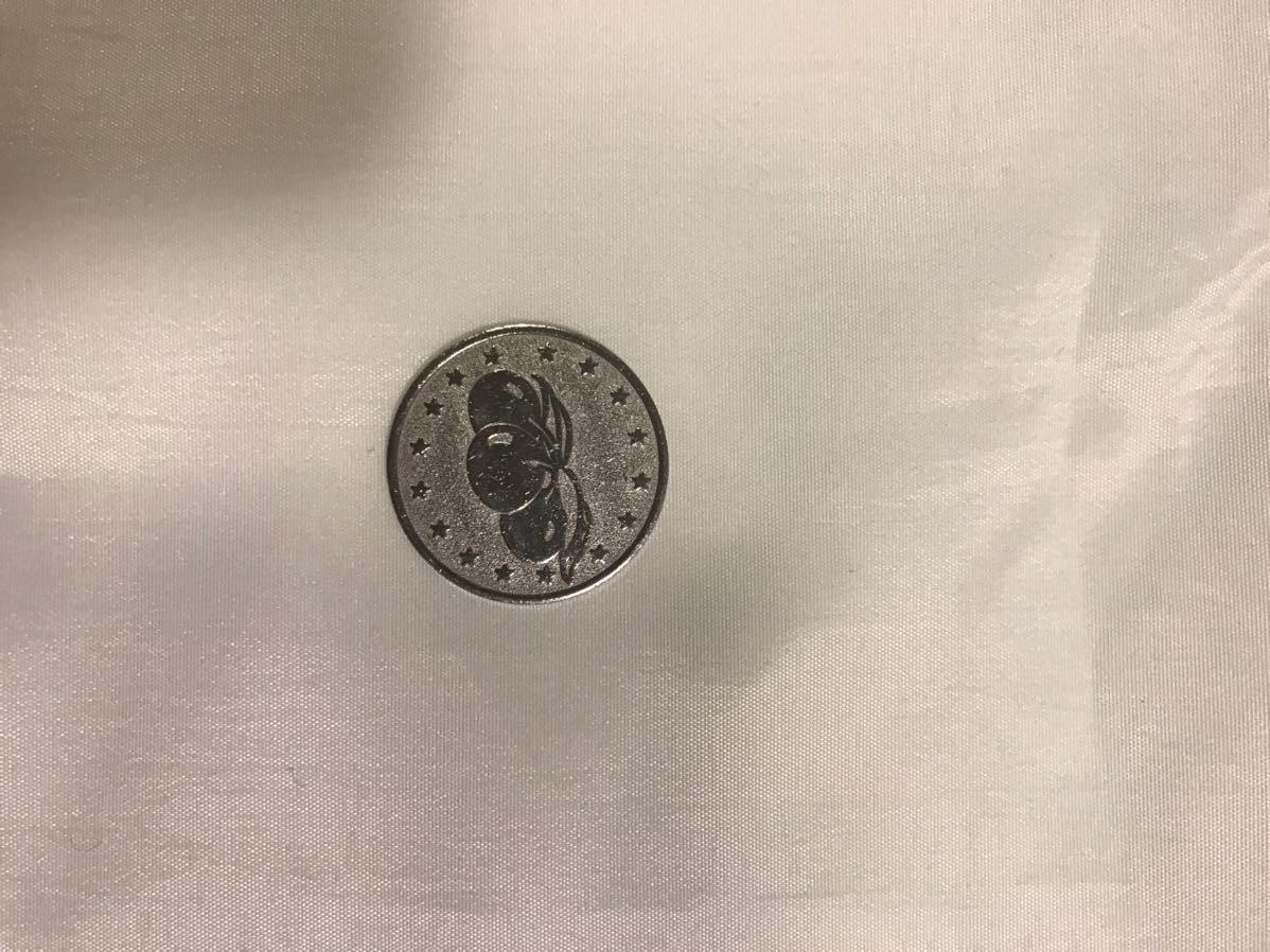 スロット用 メダル 25パイ 同一絵柄 約4000枚 パチスロ実機 メダル コイン メダル  パチスロ用25パイメダル4000枚絵柄同一ステンレスメダルドル箱付き 同一絵柄 絵柄同一 パチスロ用25パイメダル 金太郎｜ラクマ