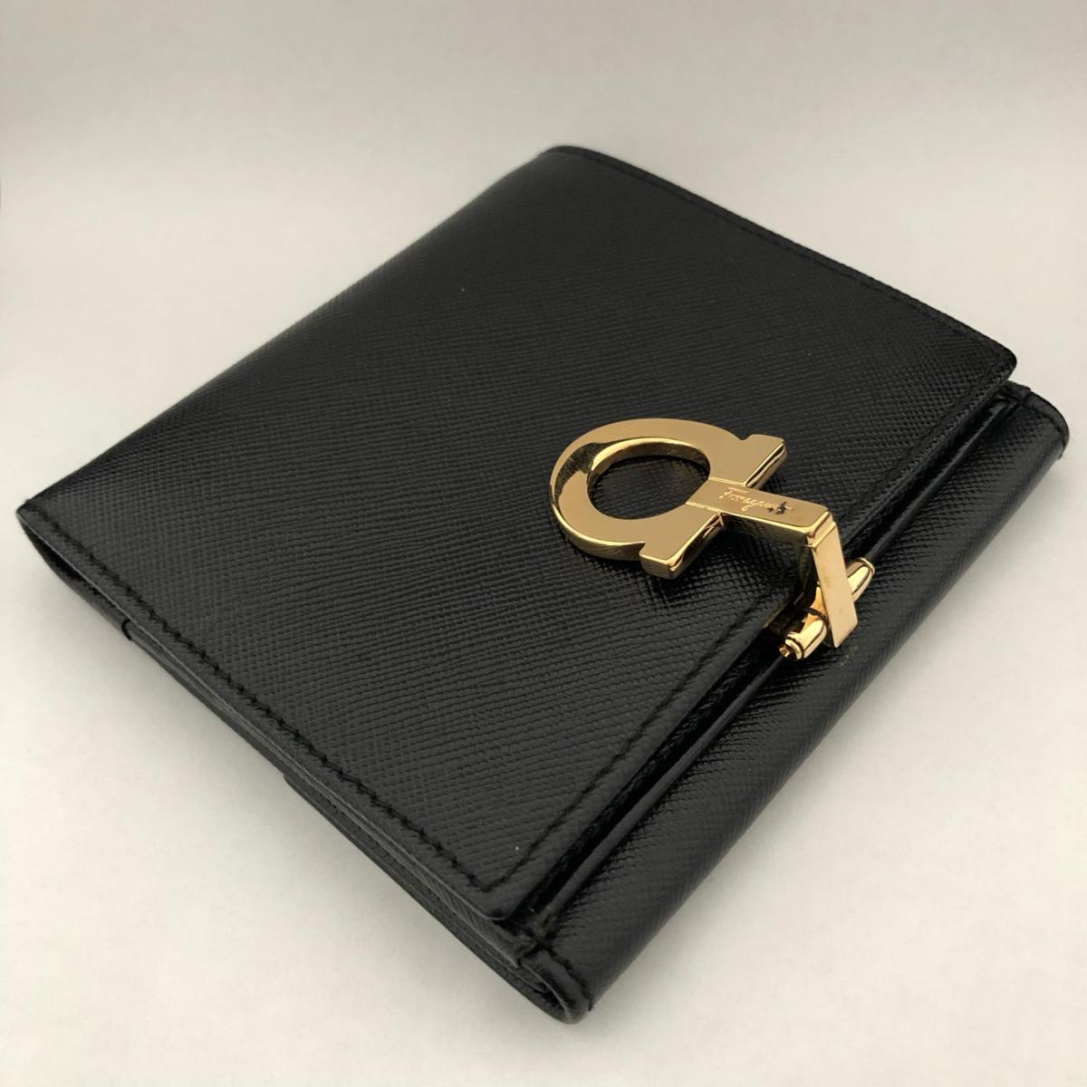 Salvatore Ferragamo フェラガモ サフィアーノ レザー ガンチーニ金具