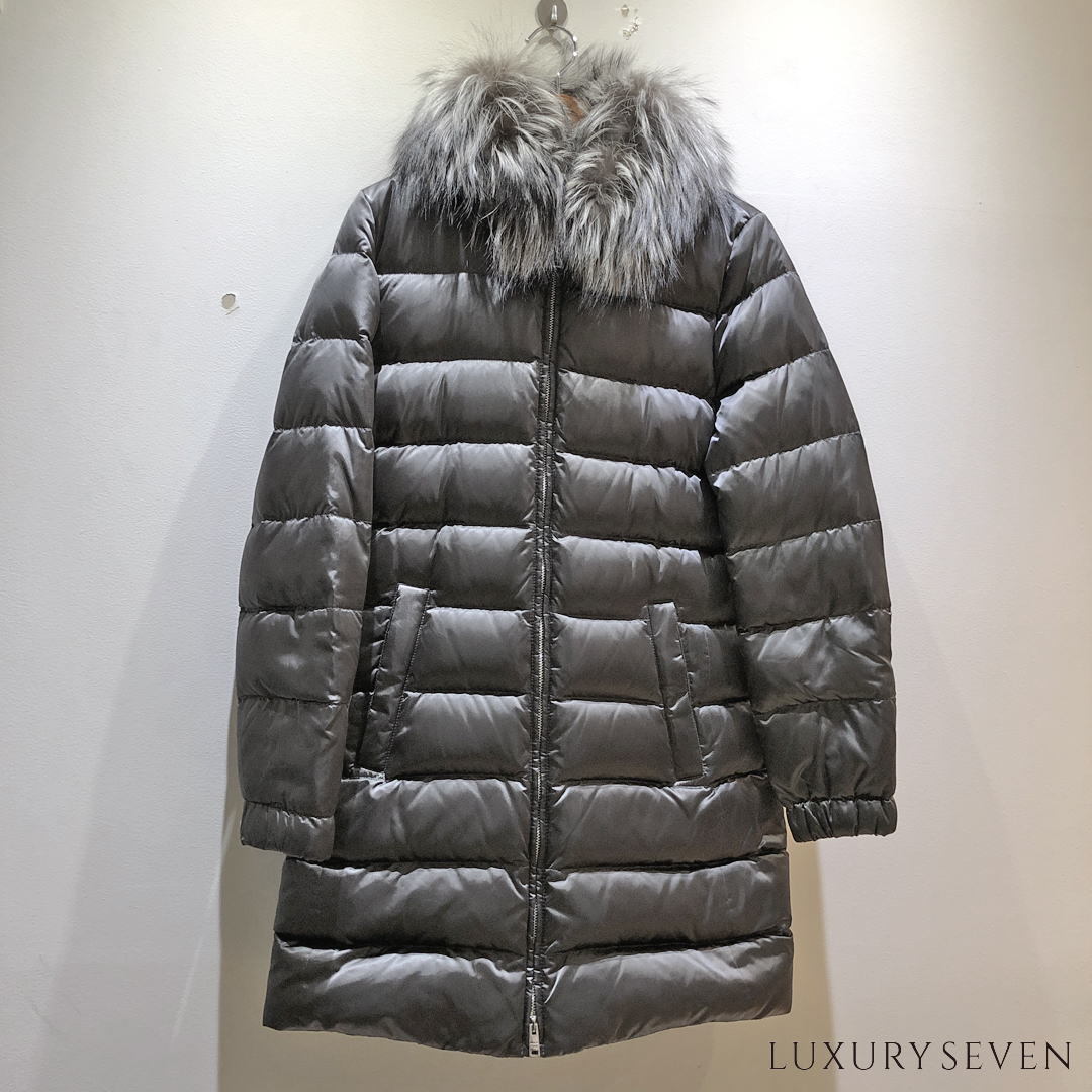 1円スタート!! PRADA / プラダ フォックスファー ダウン・コート 1円スタート!! PRADA / プラダ フォックスファー ダウン・コート
