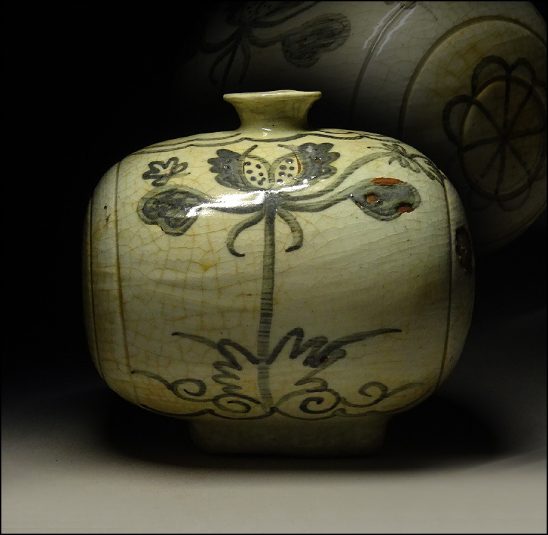 白磁　鉄絵　俵壺 李朝 朝鮮美術 韓国古美術 扁壺 時代物 鶏龍山窯　希少 鉄絵 - 李朝 朝鮮美術 Yahoo!オークション 希少 「俵壺」の落札相場