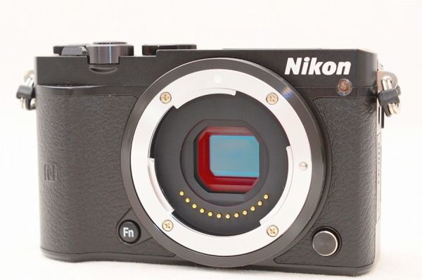 ☆新品同様☆ ニコン Nikon 1 J5 ダブルズームキット 元箱 付属品 Shot